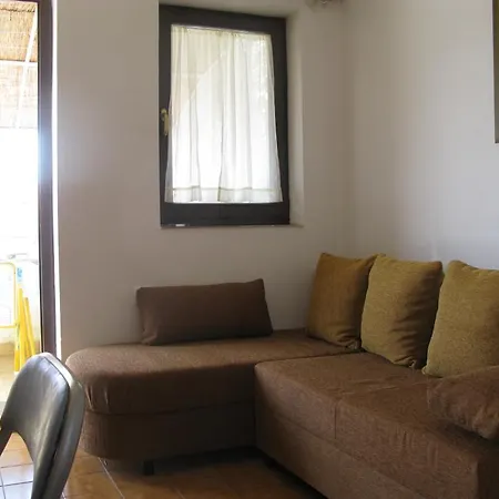 Pende 3122 Pensión 3*