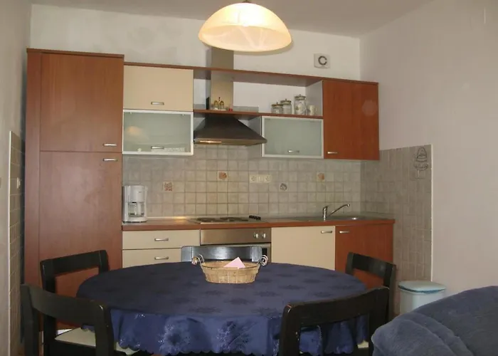 Pende 3122 Πανσιόν Banjol